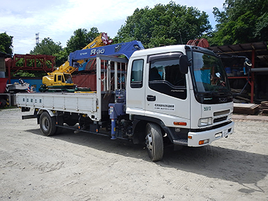 いすゞ　4tユニック